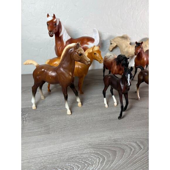 Lot of 9 Breyer Horses- Various Sizes and Models- Vintage- USA- EUC - Picture 4 of 6
